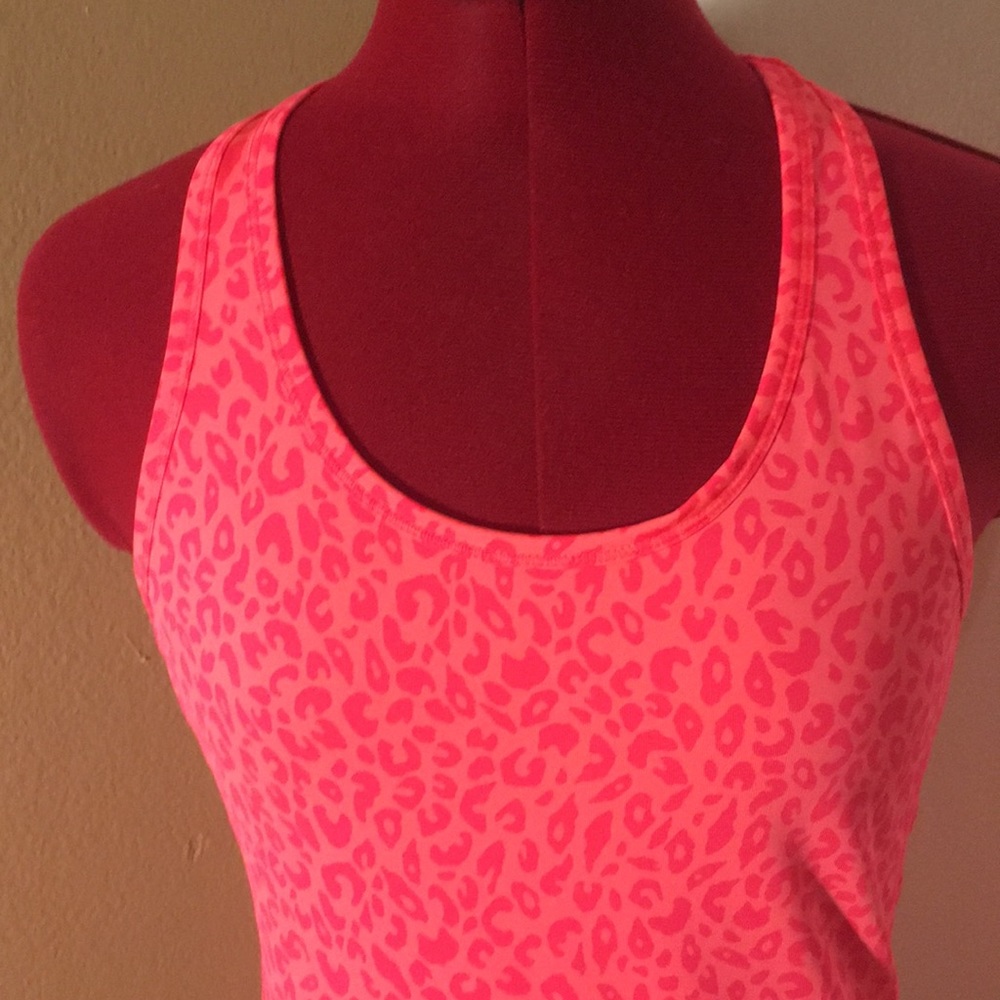NWOT H&M Cheetah Workout Tank - Picture 5 of 5
